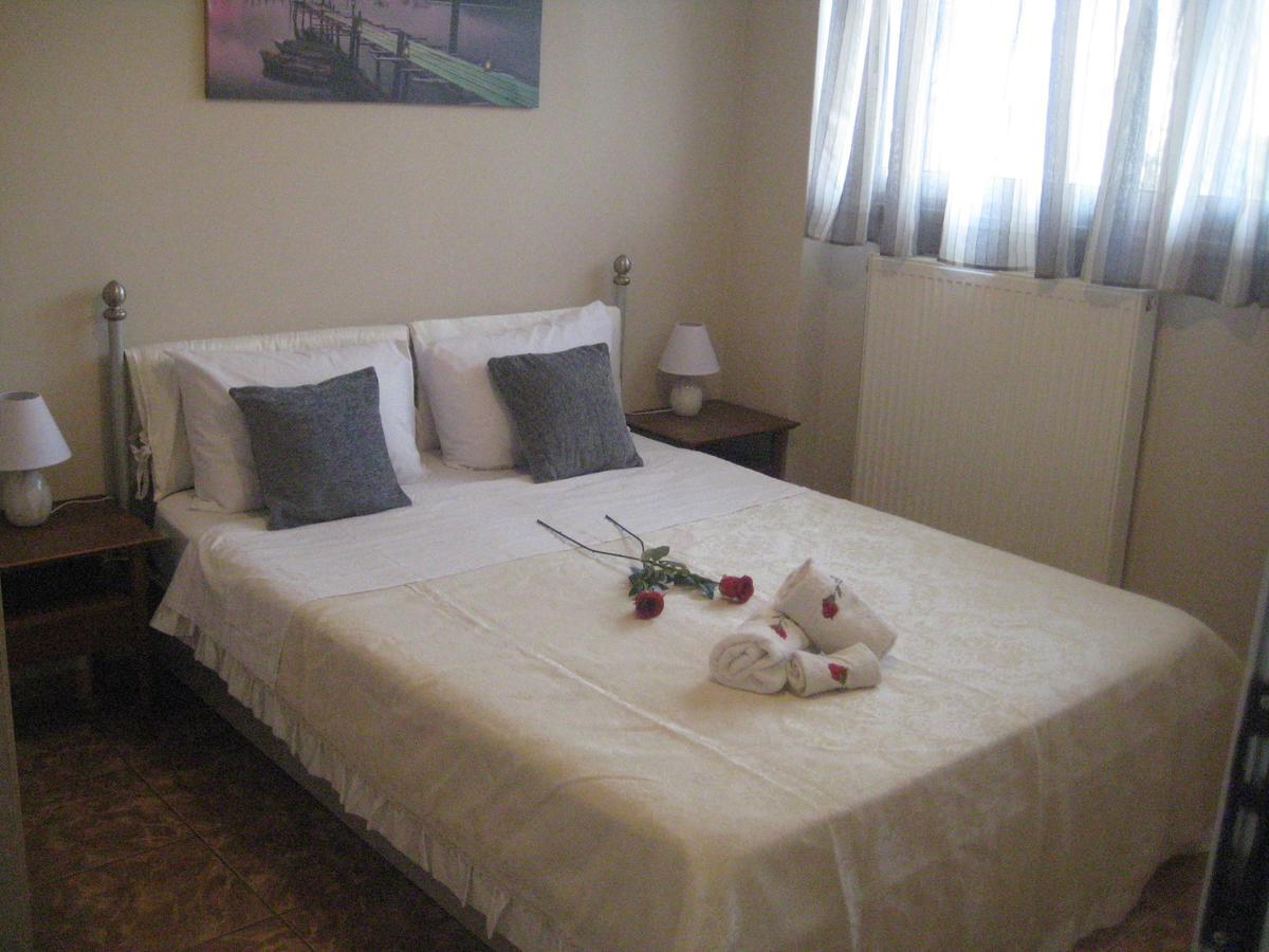 ארטמידה Rea'S Guest House מראה חיצוני תמונה